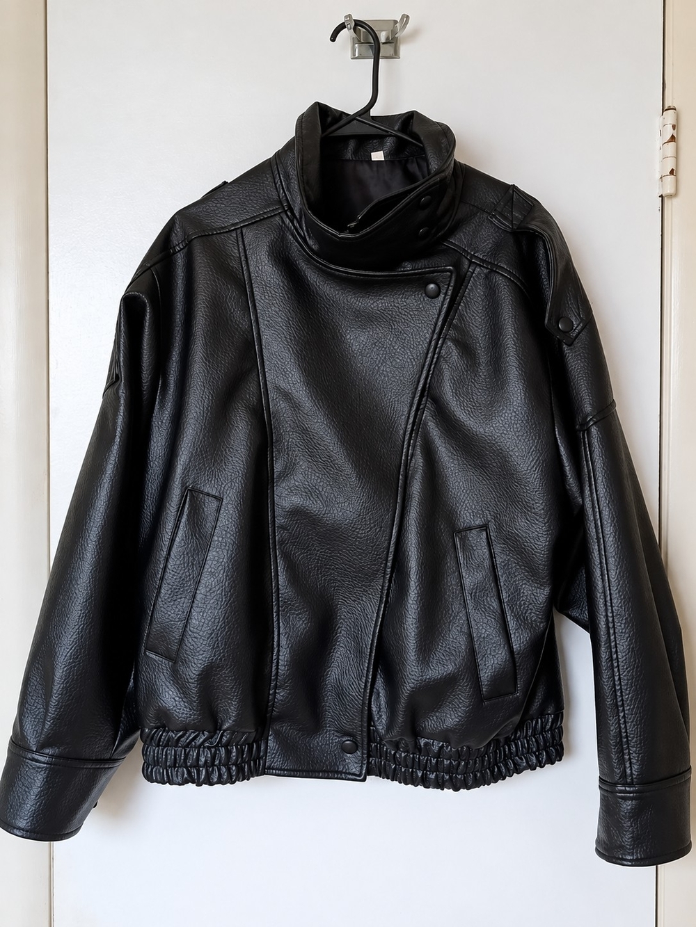 Oversized Faux Leather Bomber Jacket – Size L